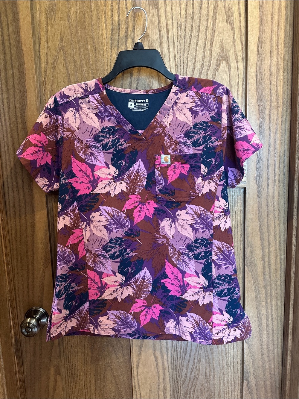Carhartt Women's Pink & Purple Leaf-Print V-Neck Scrub Top
